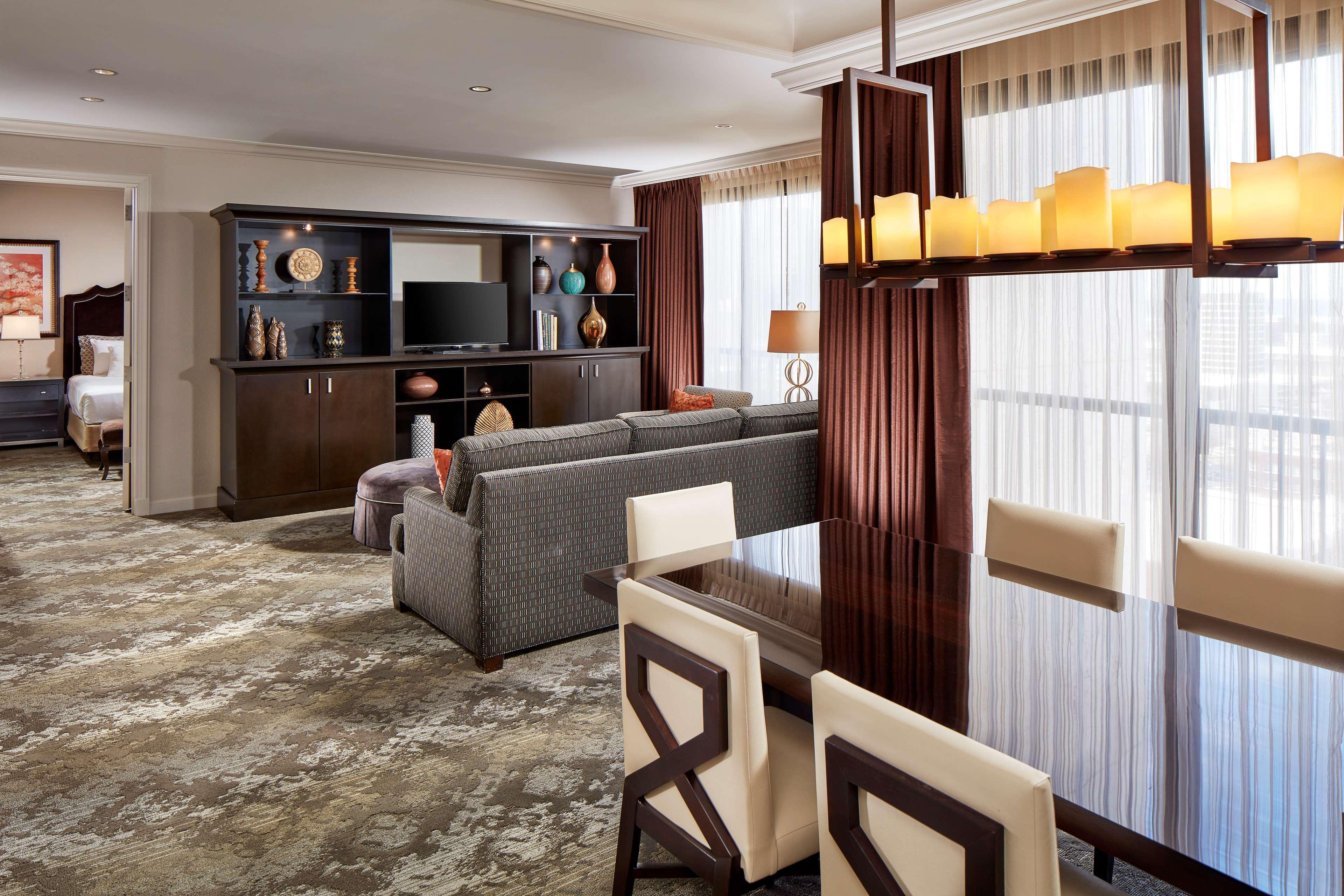 Hotel Hyatt Regency Tulsa Downtown Extérieur photo