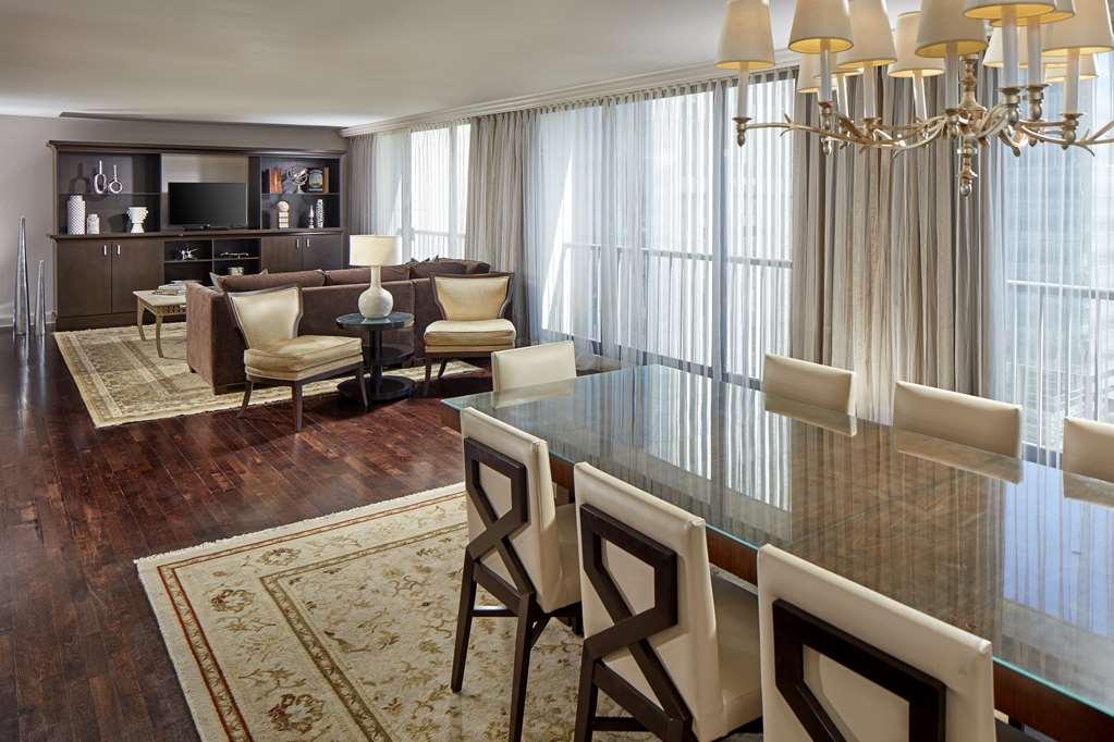 Hotel Hyatt Regency Tulsa Downtown Chambre photo